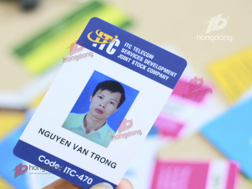 thẻ nhân viên