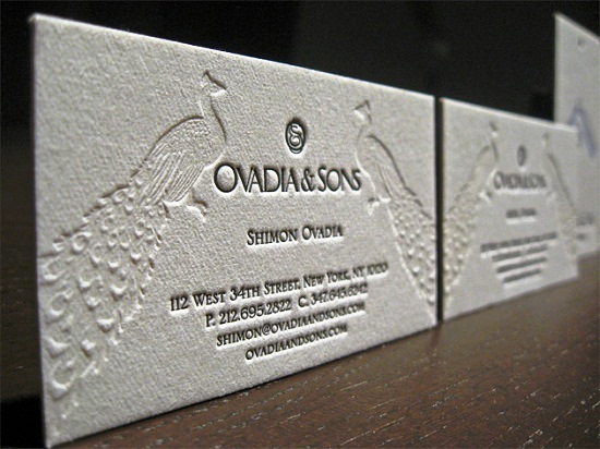 chất liệu sử dụng để in card visit